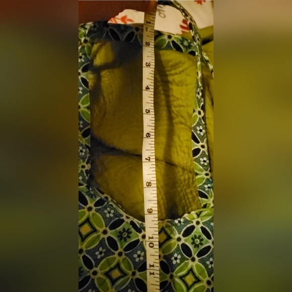 Vera Bradley Daisy Daisy Pattern Green/Blue Quilted Shoulder Purse Gently Used. - Picture 10 of 11